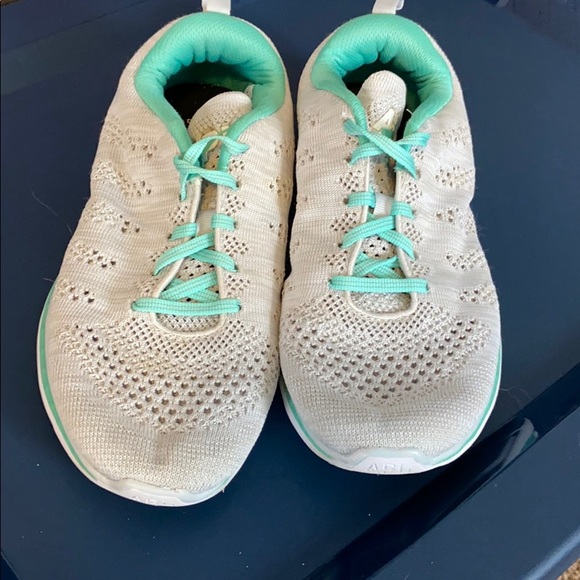 Women’s APL techloom pro sz 9 - Picture 8 of 9